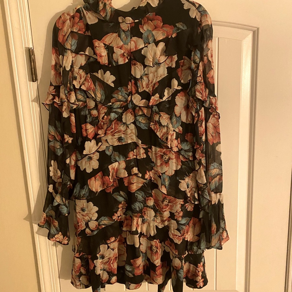Nicole fit and flare flowered mini  dress. US 8